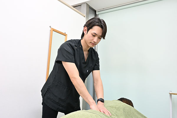 経絡マッサージ(ツボ押し)